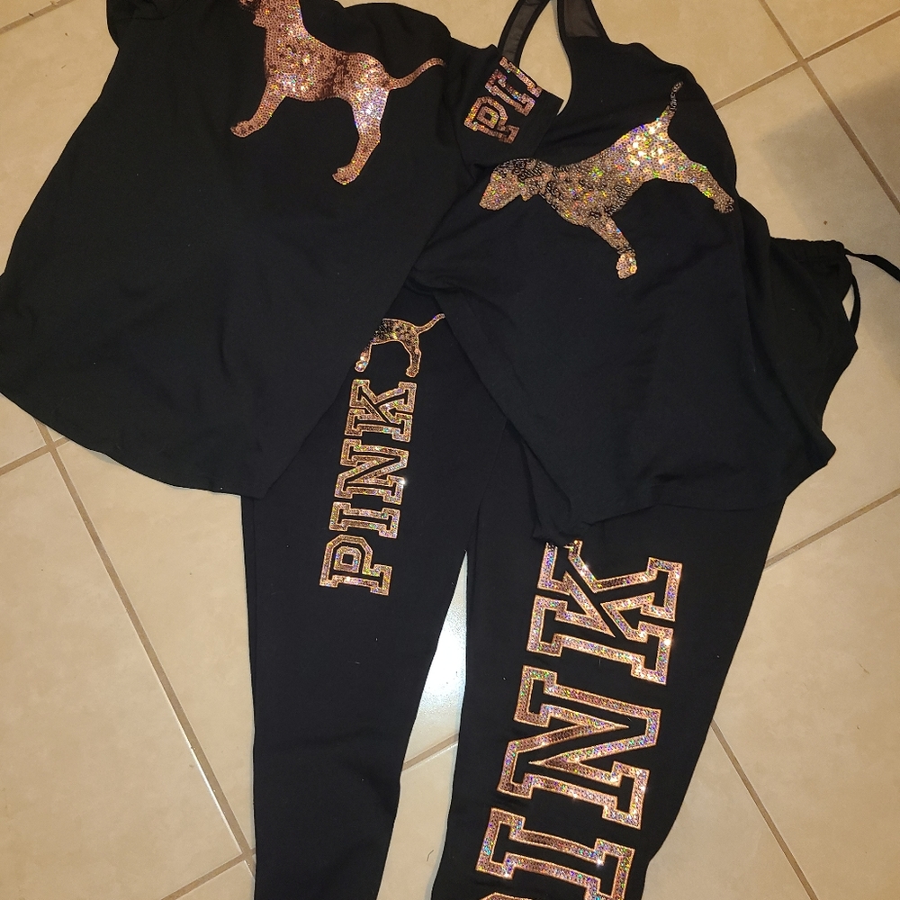 Vs Pink dog bling 4 piece set